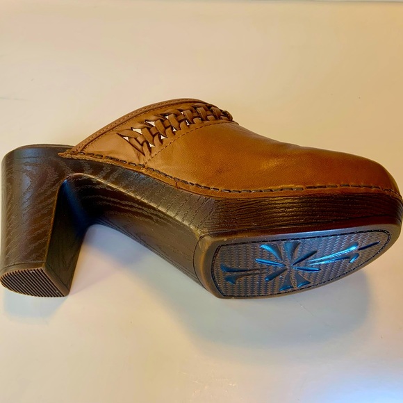 White Mountain Women's Genuine Leather Braided Brown Slip On Clogs Heels 7.5M - Picture 7 of 14